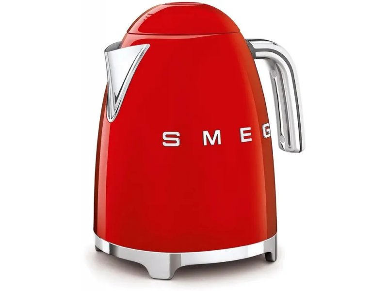 Smeg KLF03RDEU красный — вид под углом, крышка, хромированные ножки и логотип Smeg на корпусе