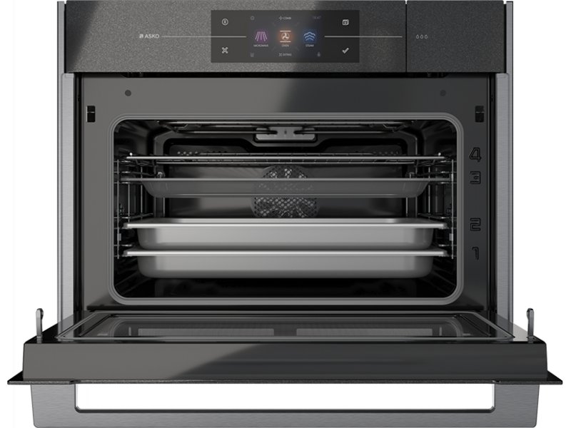 Asko OCSM8478G с открытой дверцей — внутренняя камера с решётками, противнями и галогенным освещением