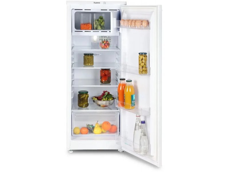 Бирюса Б-410 с продуктами — демонстрация реальной вместимости: овощи, фрукты, напитки, консервы