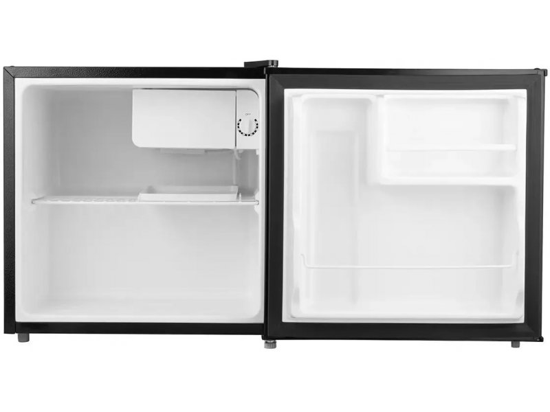 Centek CT-1700 открытые двери, внутренние полки и морозильное отделение