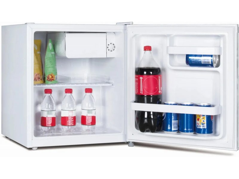 Hyundai CO0551WT открытый — внутренняя организация, полки с продуктами и НТО