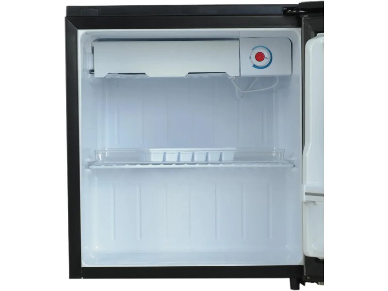 Kraft BR 50I морозильное отделение — белый интерьер с полкой
