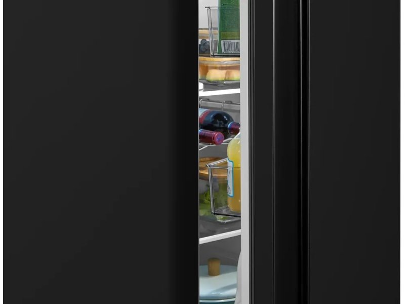 Midea MDRS710FGE30 боковой вид глубина 70.6 см установка на кухне
