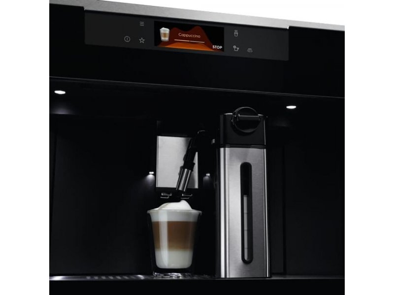 Electrolux KBC85X — комплектация: кувшин, мерная ложечка, щёточка, тестовая полоска