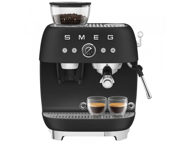 Smeg EGF03BLMEU — приготовление двух чашек эспрессо одновременно, прозрачный бункер с зёрнами