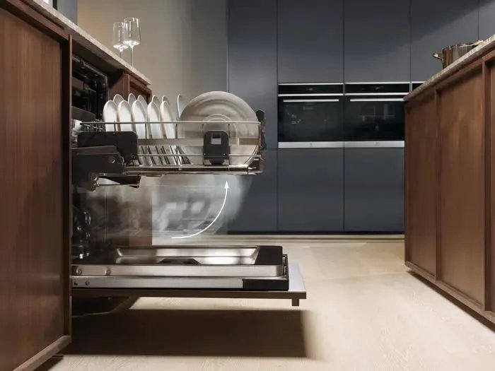 Electrolux EEC87400W нижняя корзина загрузка тарелок и кастрюль вместимость 14 комплектов