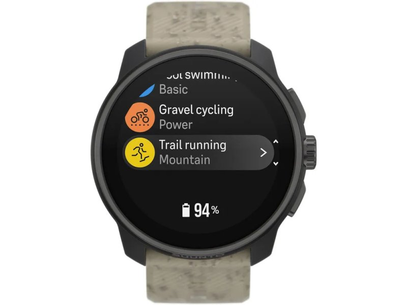 Suunto Race S Gravel Grey — меню спортивных режимов: плавание, гравийный велосипед, трейлраннинг, уровень батареи 94%