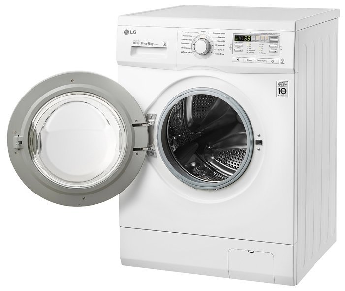 LG F10B8ND открытый люк под углом — серая кромка, барабан с отверстиями, удобная загрузка
