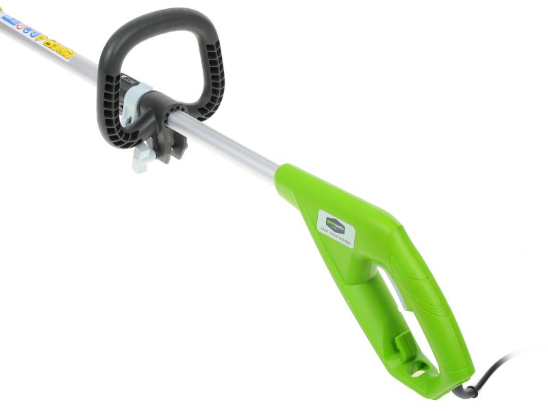 Greenworks GST5033M — дополнительный вид триммера с упаковкой и информацией о мощности 500 Вт