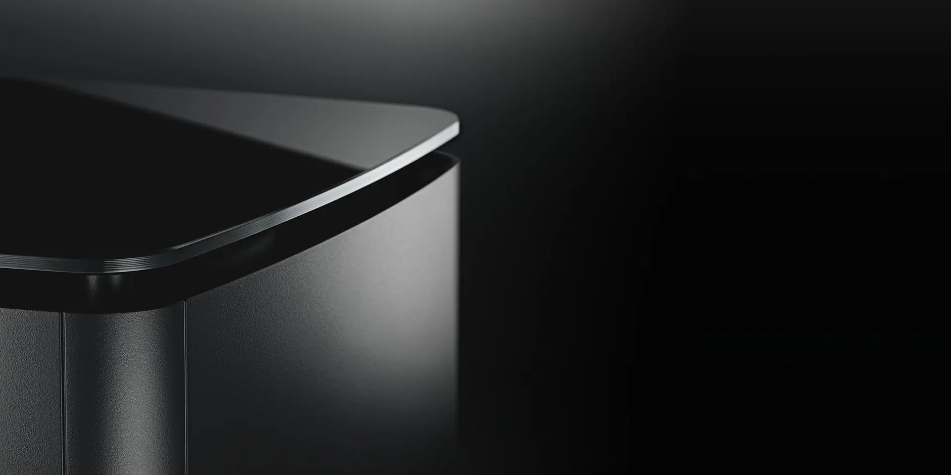 Bose Bass Module 700 &mdash; стеклянная панель и дизайн корпуса сабвуфера