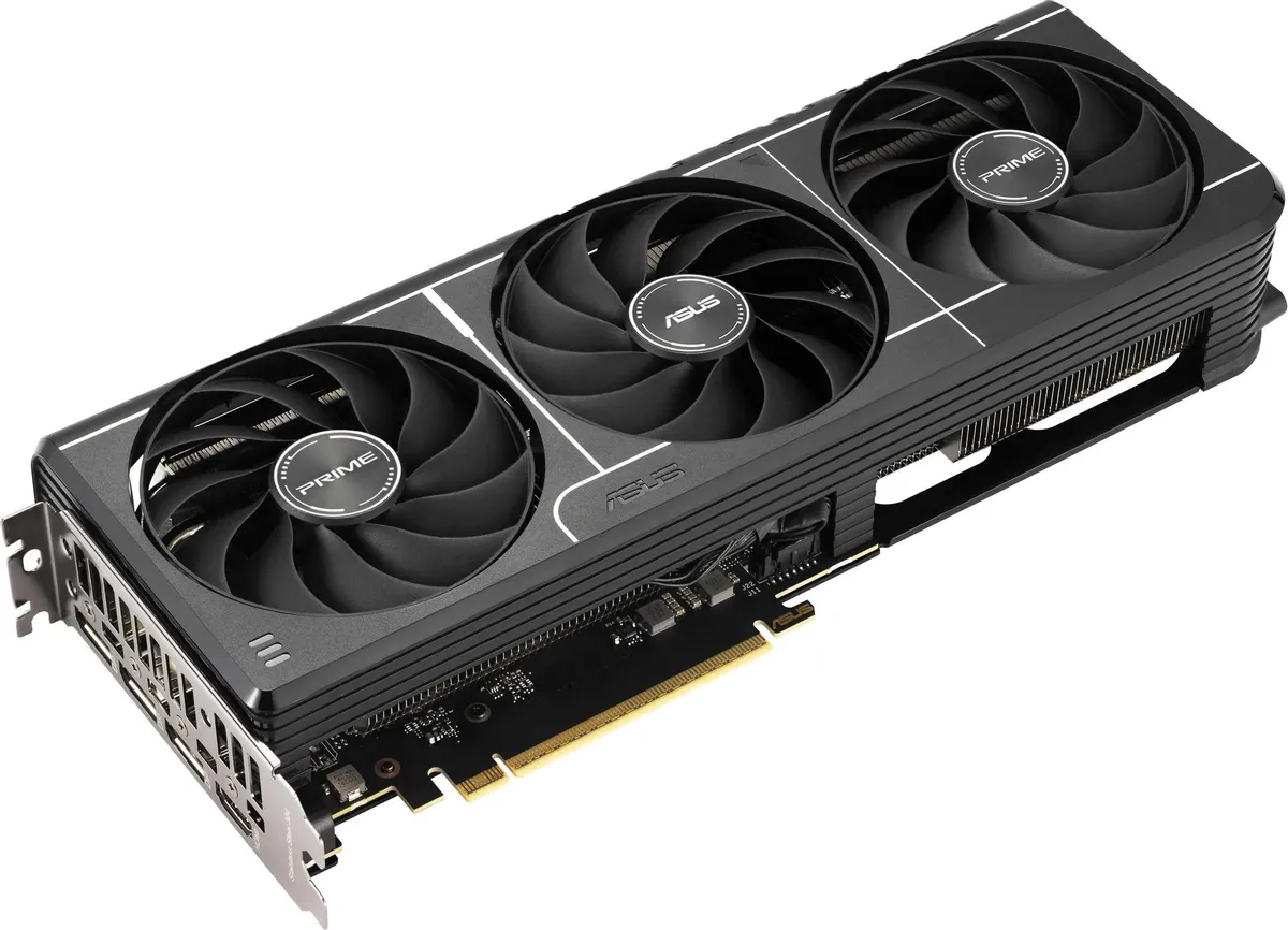 ASUS GeForce RTX 5060 Ti Prime — боковой профиль, три вентилятора и выходные порты
