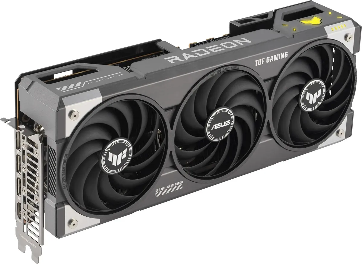 ASUS TUF Gaming RX 9070 XT вид сбоку порты DisplayPort HDMI система охлаждения