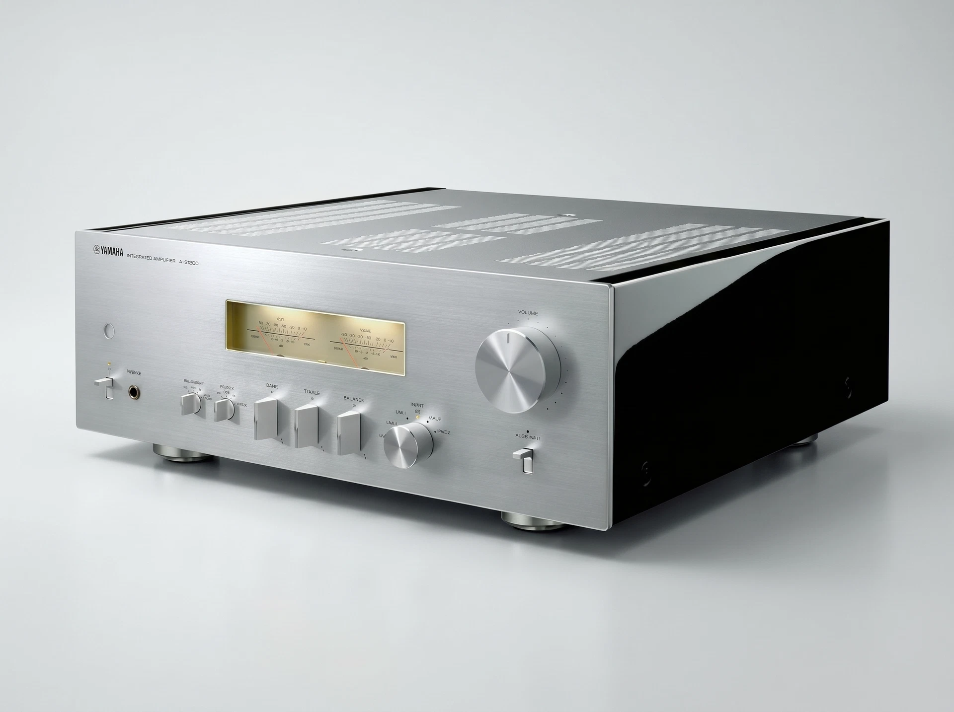 Yamaha A-S1200 Silver — передняя панель, стрелочные индикаторы и дизайн корпуса
