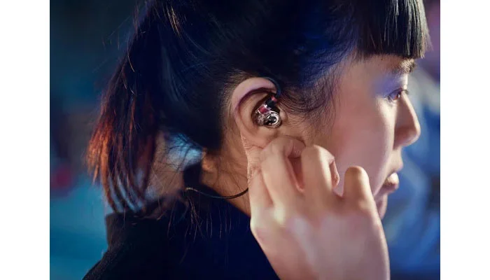 Sennheiser IE 100 Pro &mdash; плоский корпус малого профиля, удобная посадка для длительных сессий