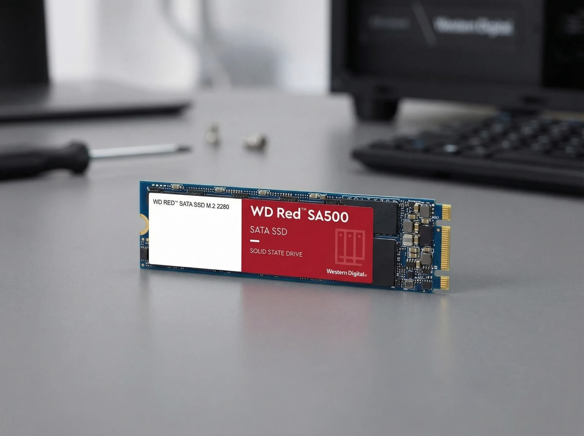 Western Digital WDS100T1R0B 1ТБ SATA III — накопитель в ноутбуке, демонстрация сценария апгрейда