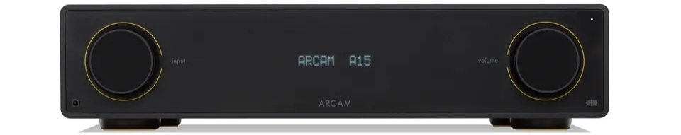 Arcam RADIA A15 Plus вид спереди — передняя панель, ручки регулировки