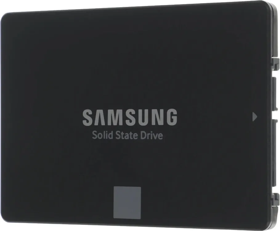 Samsung 870 EVO 500 ГБ — разъёмы SATA питания и данных на боковой стороне