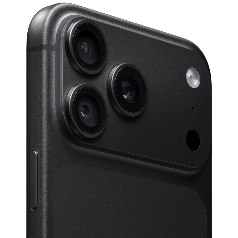 Apple iPhone 18 Pro Max модуль тройной камеры 48+48+48 Мп крупным планом, диафрагмы f/1.48–f/4.0