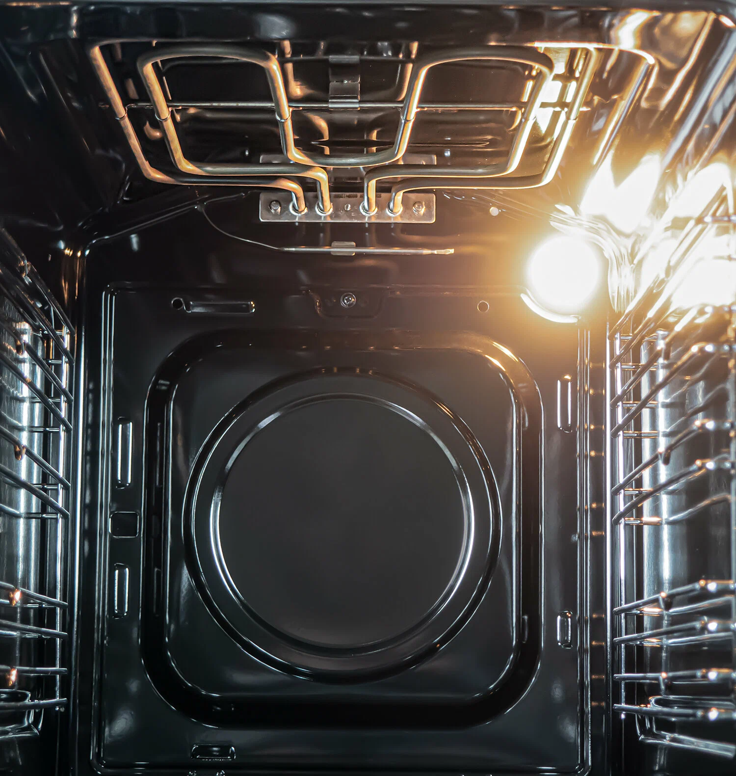LEX EDM 4540 BBL внутренний вид камеры с галогеновым освещением и нагревательными элементами