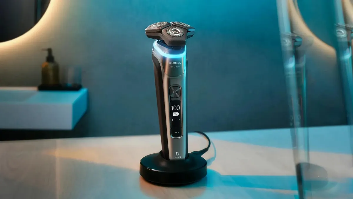 Philips S9974/35 на зарядной станции с голубой подсветкой