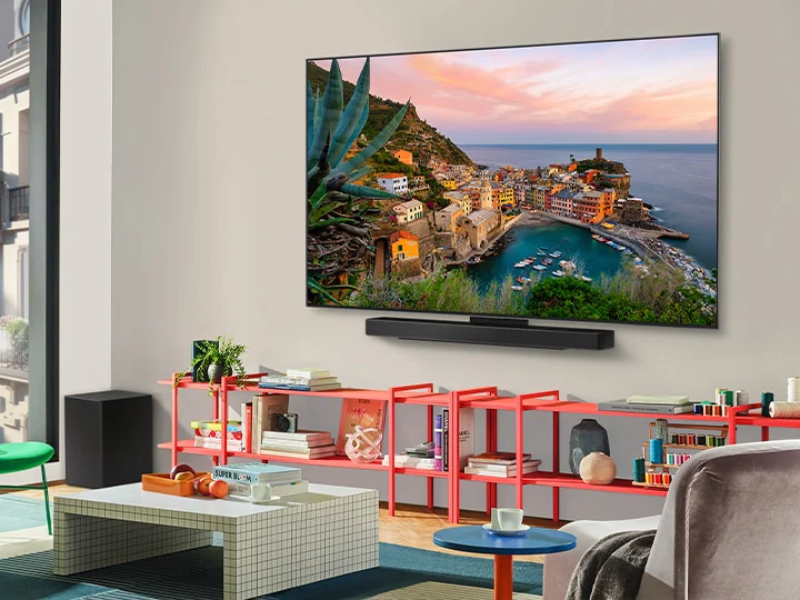 LG OLED55C5RLA в интерьере &mdash; тонкий корпус на стене, минимальные рамки