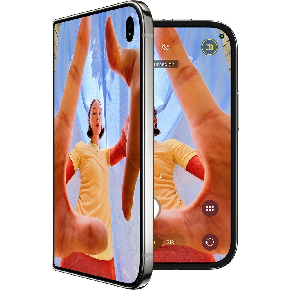 Apple iPhone Duo 2TB — интерфейс iOS 27, стартовый экран с активированной Siri AI
