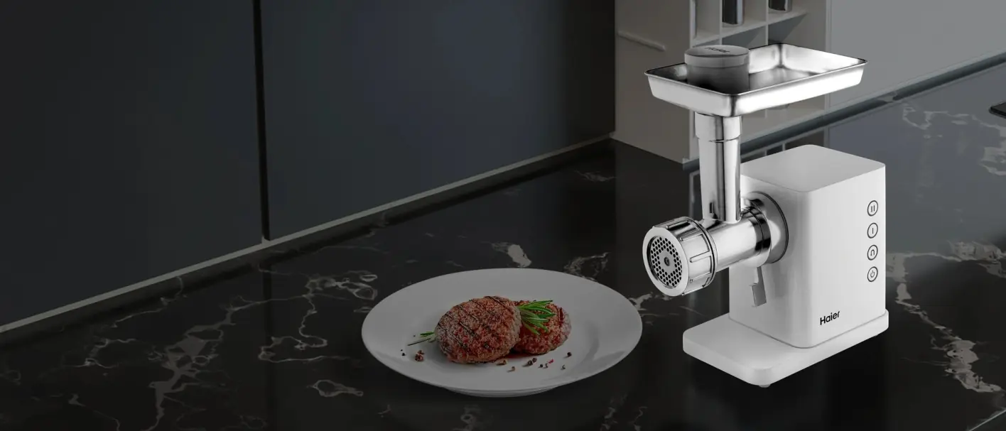 Haier HG-700 белая мясорубка — общий вид, алюминиевый корпус